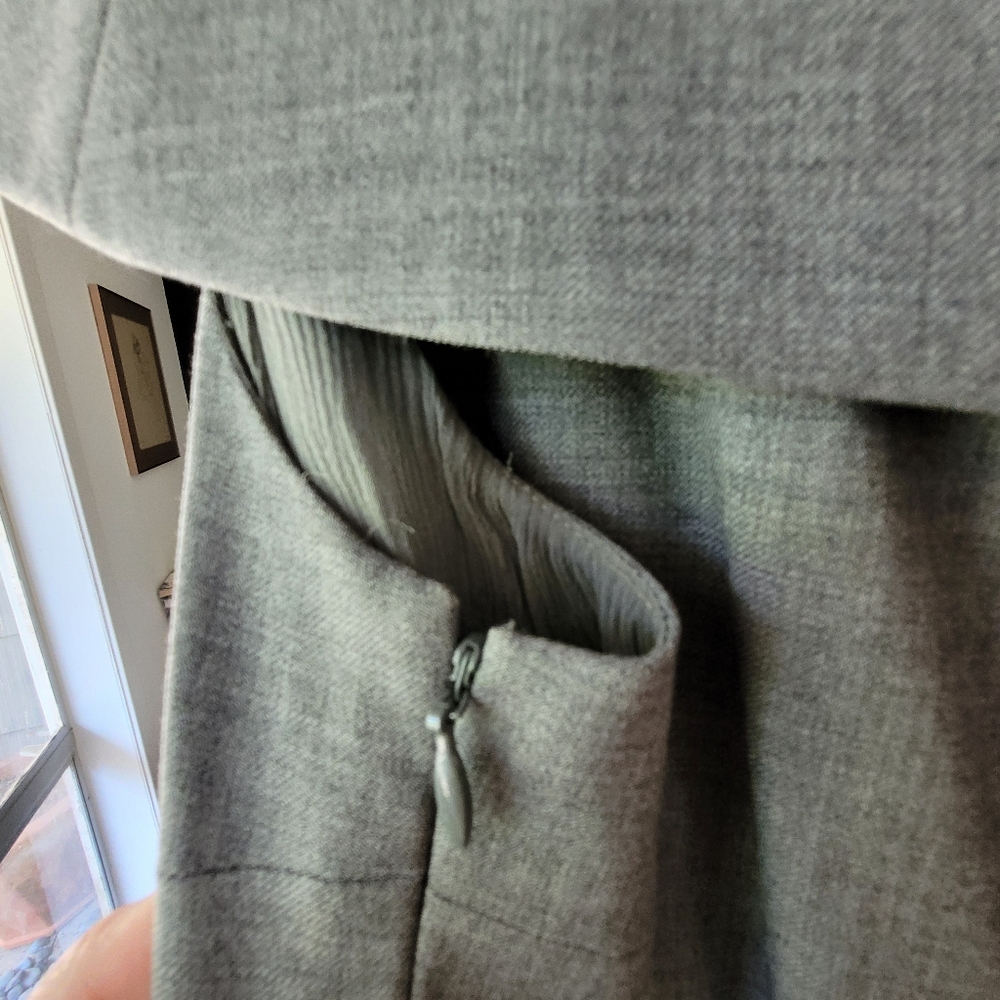 Ports 1961 Wool Dress w/ 100% Silk Lining - Picture 4 of 5
